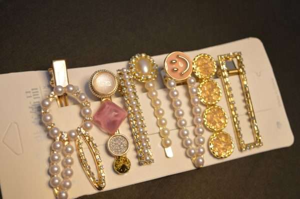 Elegant Pearl & Stone Hair Clip Set – 9 Pieces - Image 3