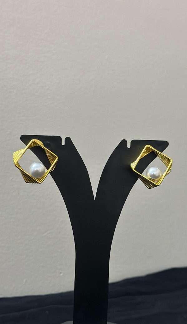 Pearl Square Frame Earrings – Gold - Image 3