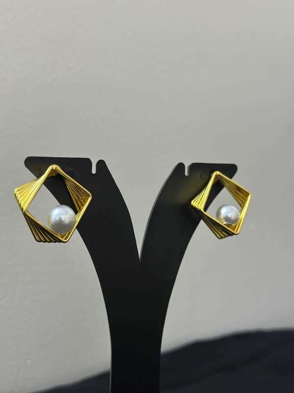 Pearl Square Frame Earrings – Gold - Image 2