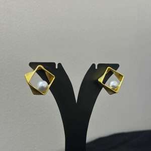 Pearl Square Frame Earrings – Gold
