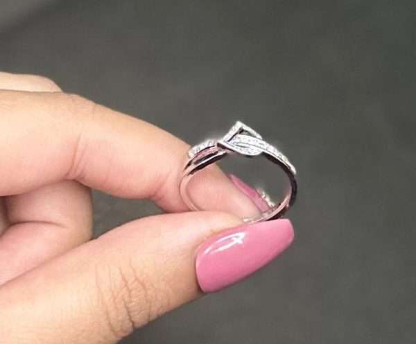 Elegant Silver Twist Ring - Image 2