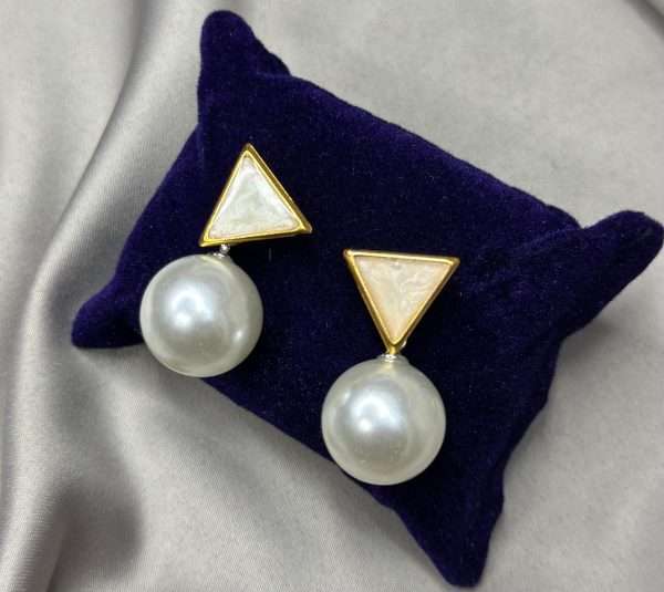 Geometric Pearl Resin Earrings - Image 3