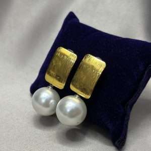 Classic Gold Pearl Drop Earrings