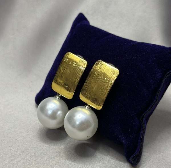 Classic Gold Pearl Drop Earrings