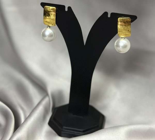 Classic Gold Pearl Drop Earrings - Image 4