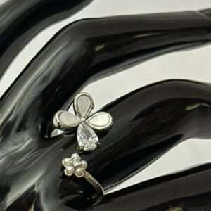 Adjustable floral ring