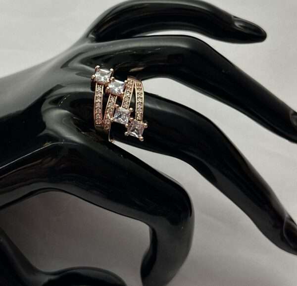 Royal Adjustable Luxury Ring – Rose Gold